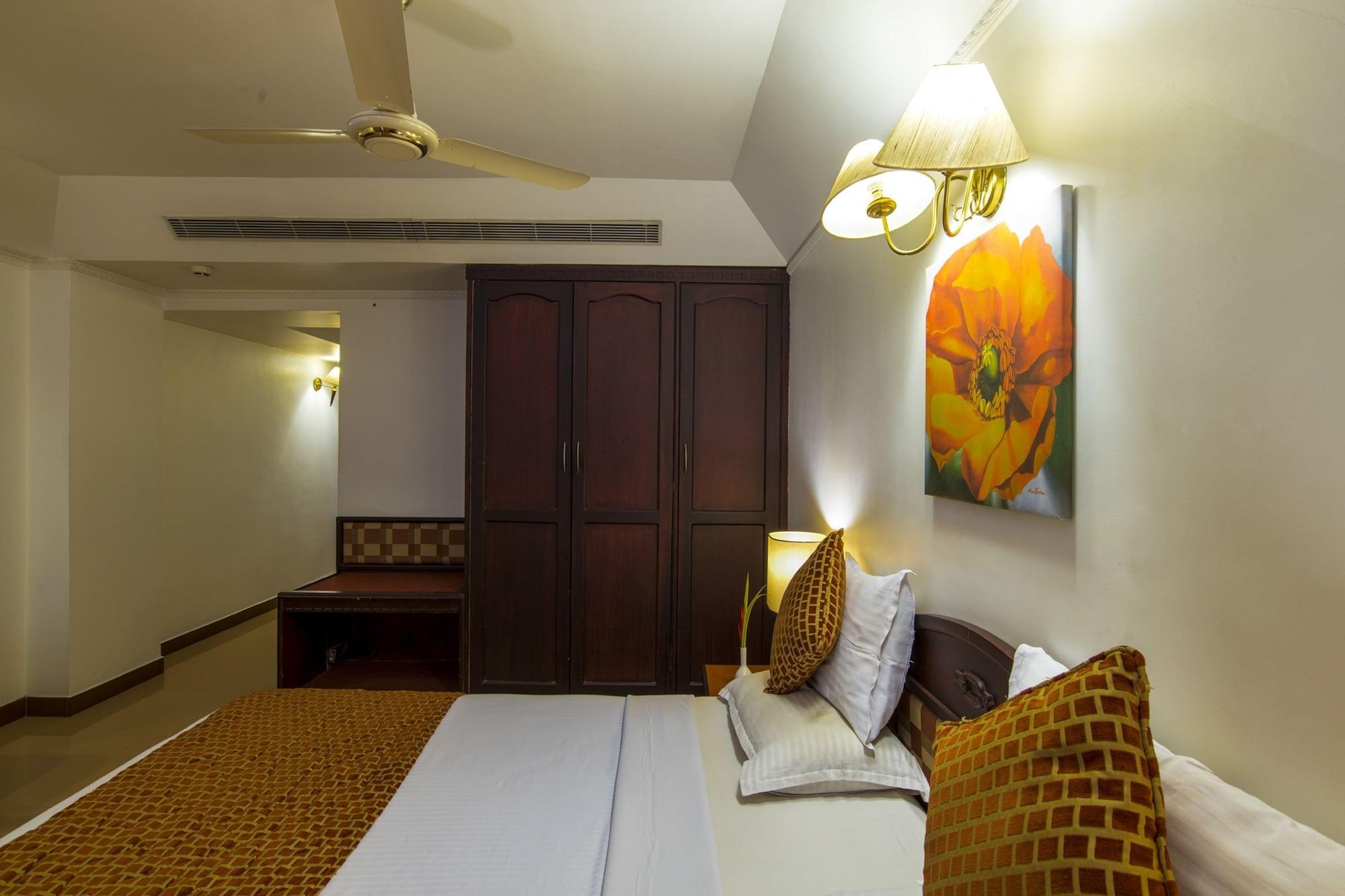 Golf View Hotels & Suites Nedumbassery Luaran gambar