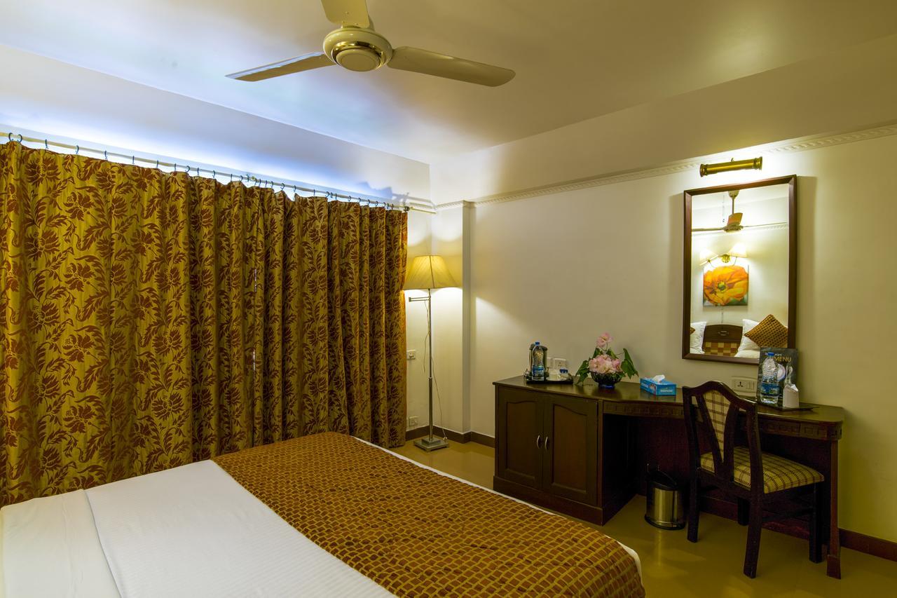 Golf View Hotels & Suites Nedumbassery Luaran gambar
