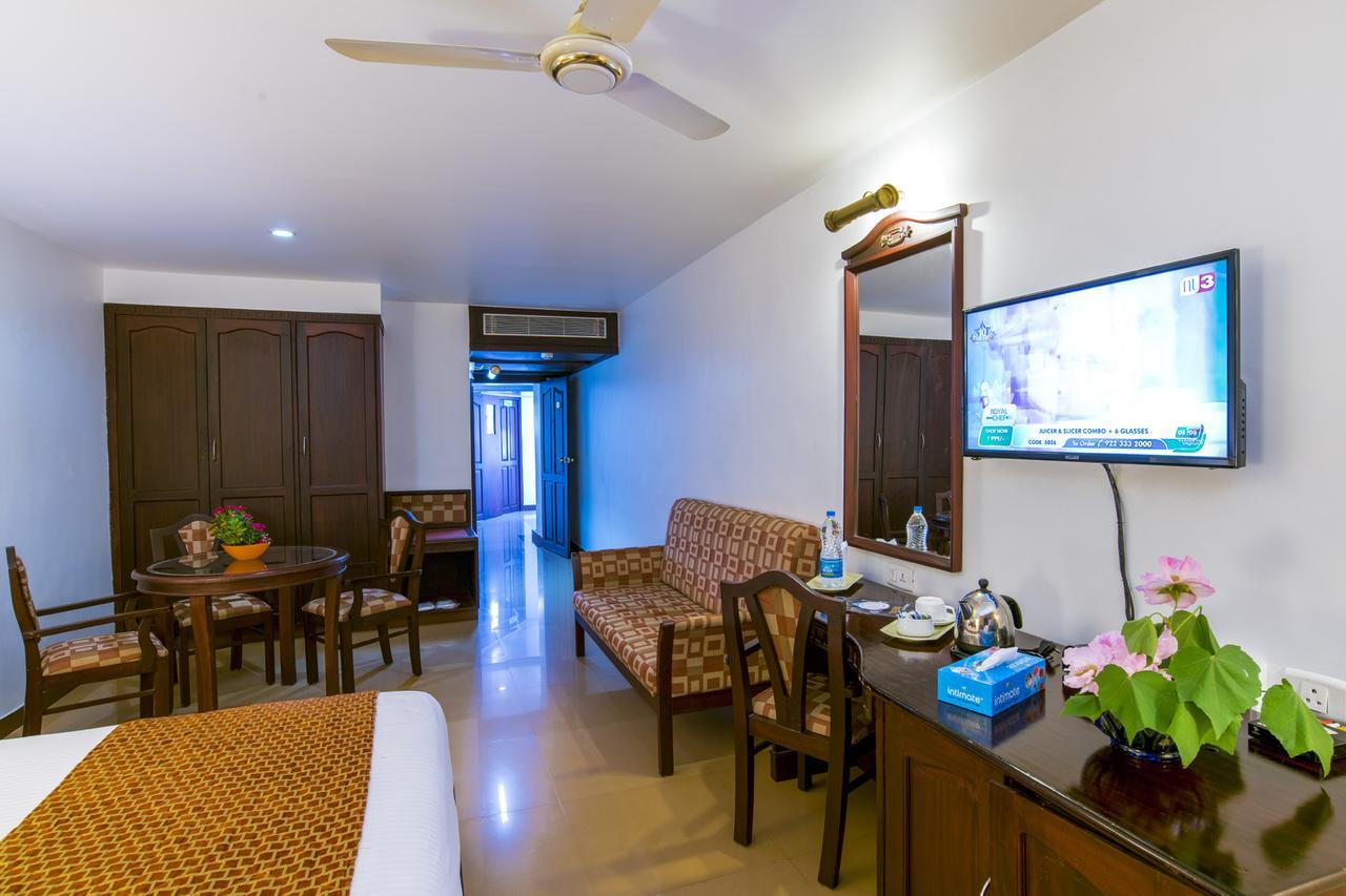 Golf View Hotels & Suites Nedumbassery Luaran gambar