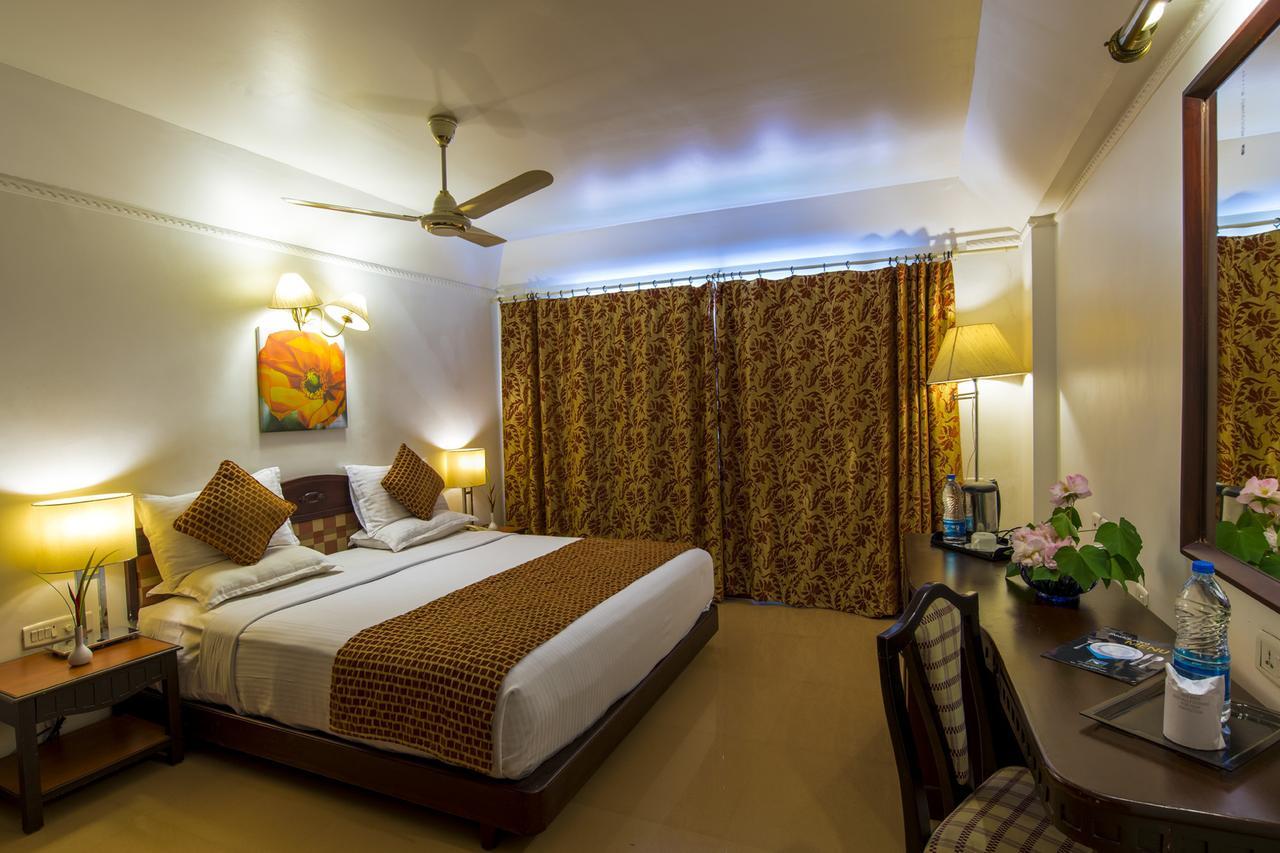 Golf View Hotels & Suites Nedumbassery Luaran gambar