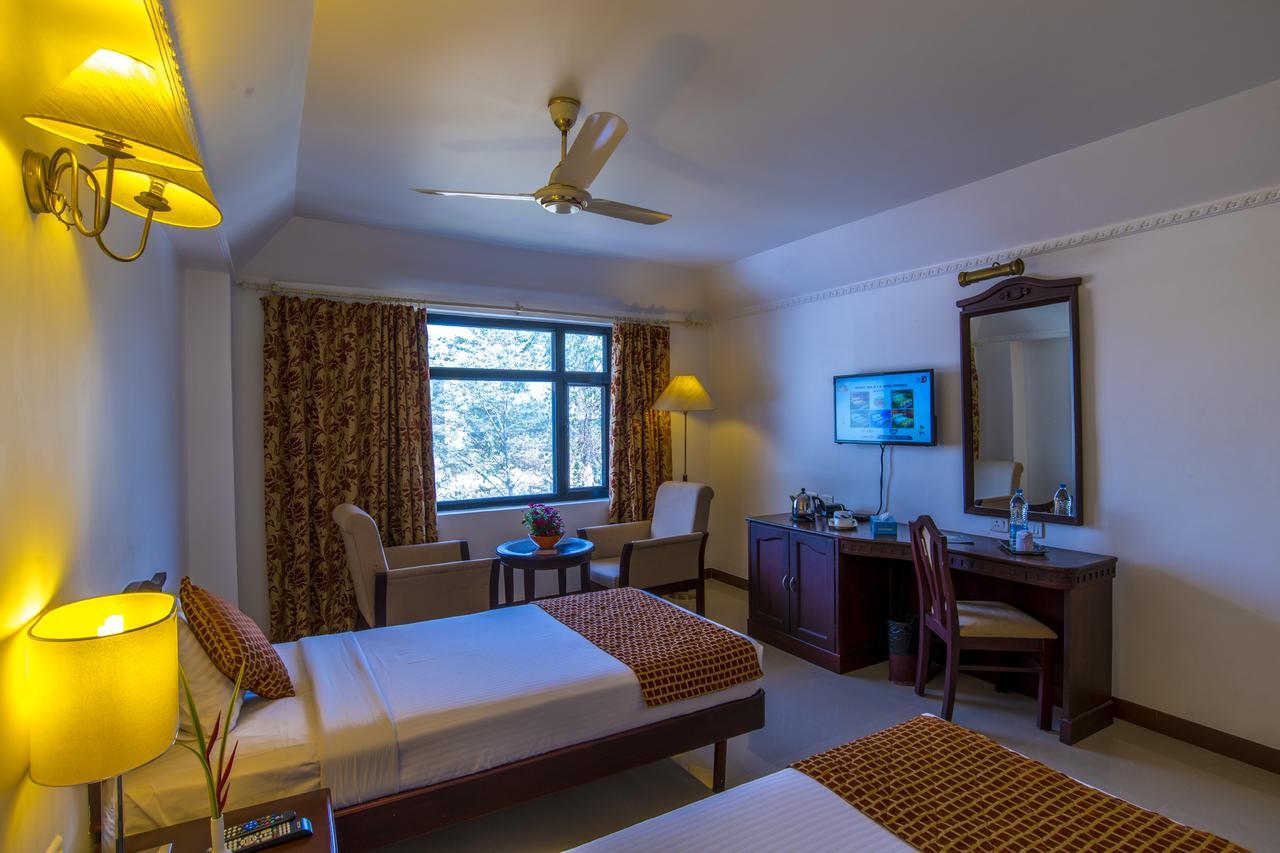 Golf View Hotels & Suites Nedumbassery Luaran gambar
