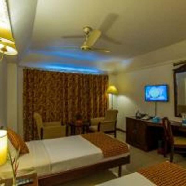 Golf View Hotels & Suites Nedumbassery Luaran gambar